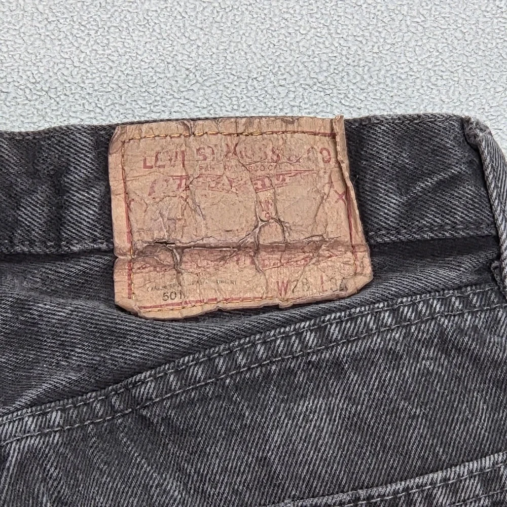 VTG‎ Levis 501 Jeans Mens Gray Made In USA Button Fly Straight 90s Fits 24x32